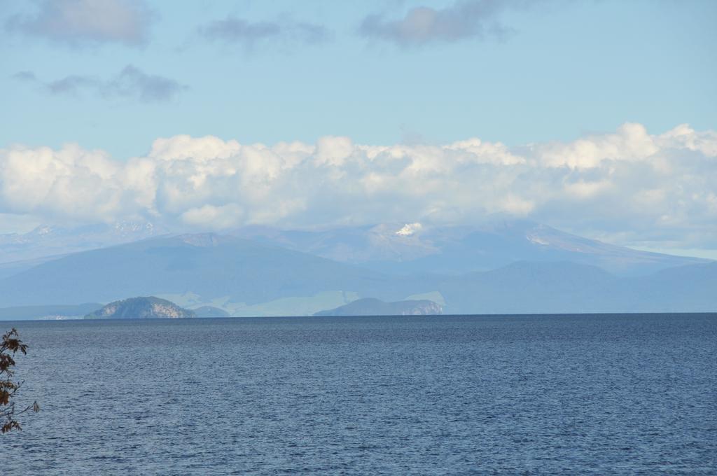 Lakeside Taupo Motel ภายนอก รูปภาพ