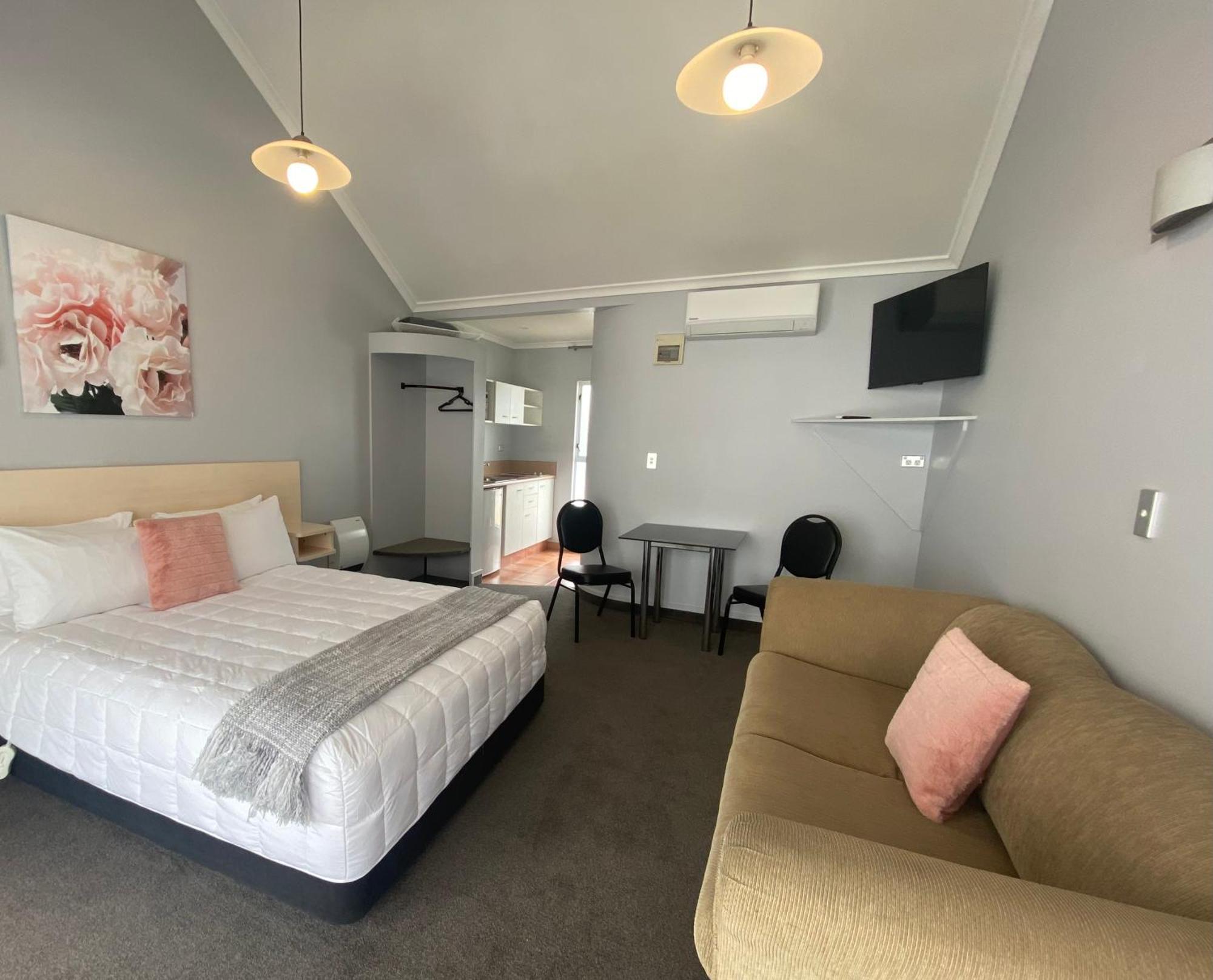 Lakeside Taupo Motel ภายนอก รูปภาพ