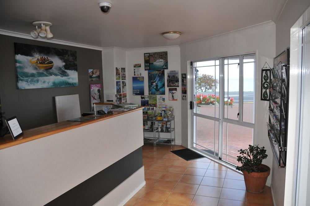 Lakeside Taupo Motel ภายนอก รูปภาพ