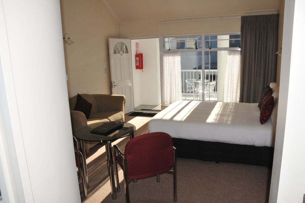 Lakeside Taupo Motel ภายนอก รูปภาพ